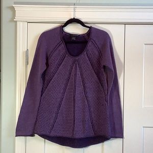 Calvin Klein gorgeous scoop neck purple pullover Size M